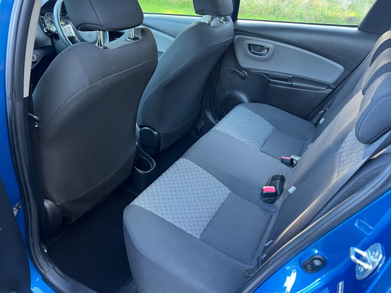 Used Toyota Yaris 2015 for sale - 77427673: Photo 38