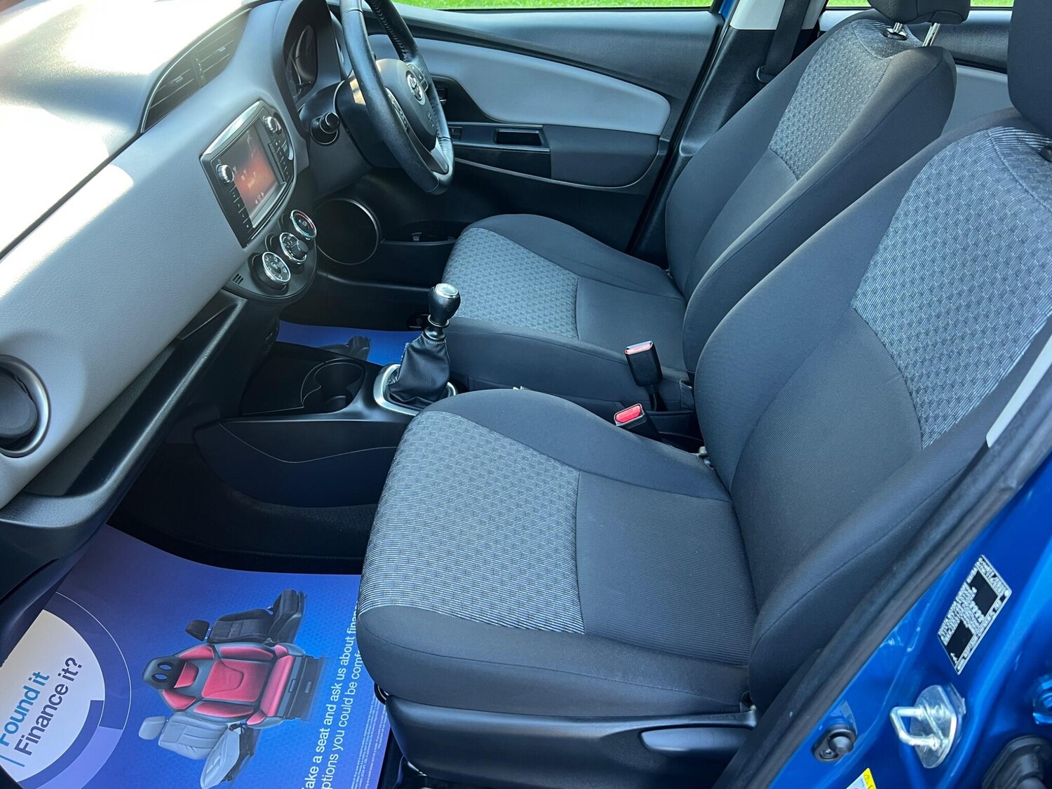 Used Toyota Yaris 2015 for sale - 77427673: Photo 42