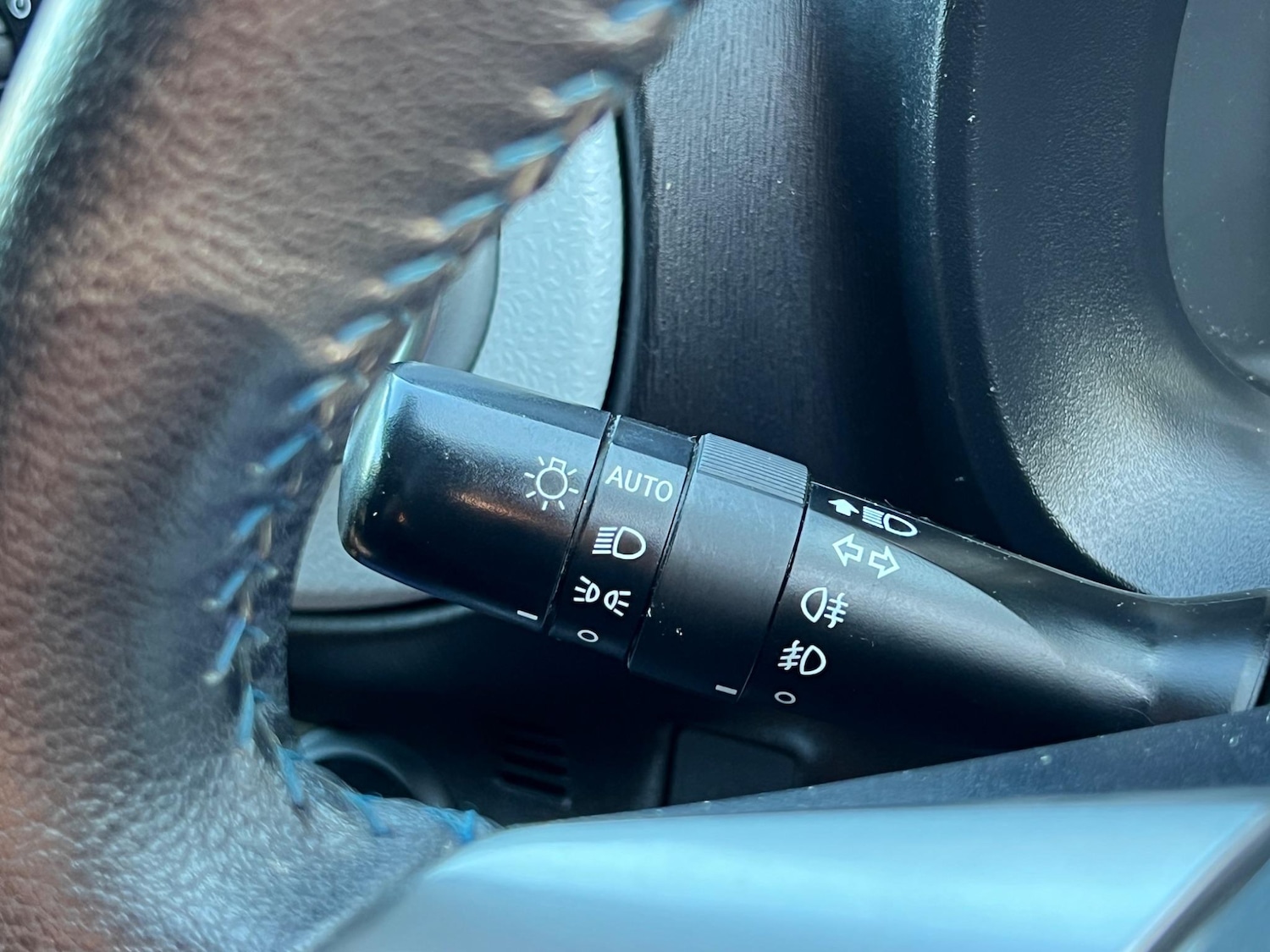 Used Toyota Yaris 2013 for sale - 77162834: Photo 31