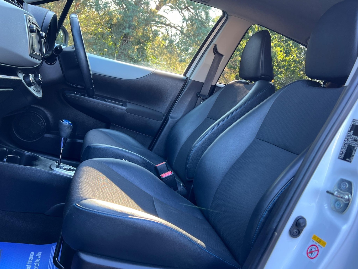 Used Toyota Yaris 2013 for sale - 77162834: Photo 48