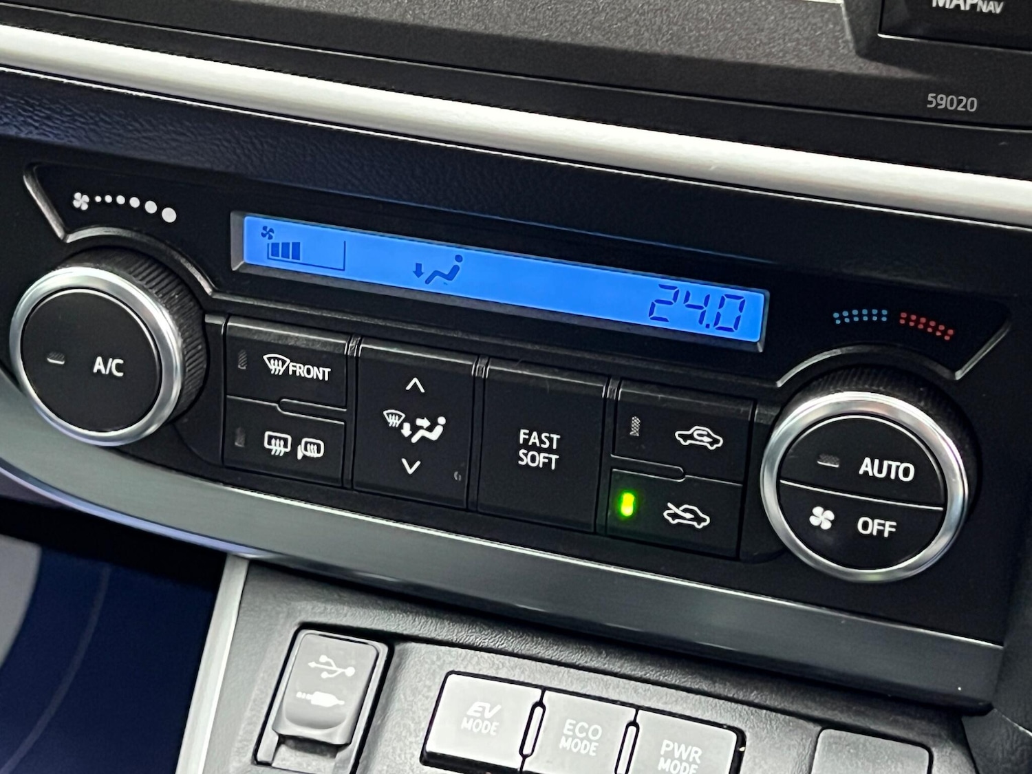 Used Toyota Auris 2013 for sale - 77632996: Photo 23