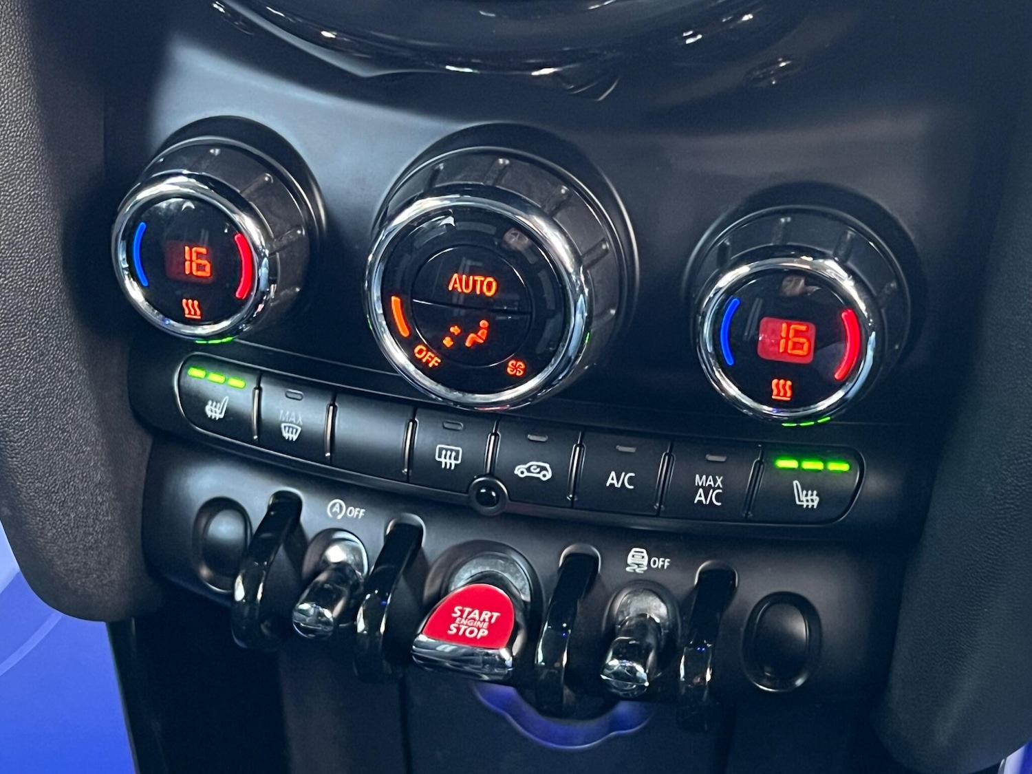 Used MINI Hatch 2019 for sale - 76953930: Photo 2