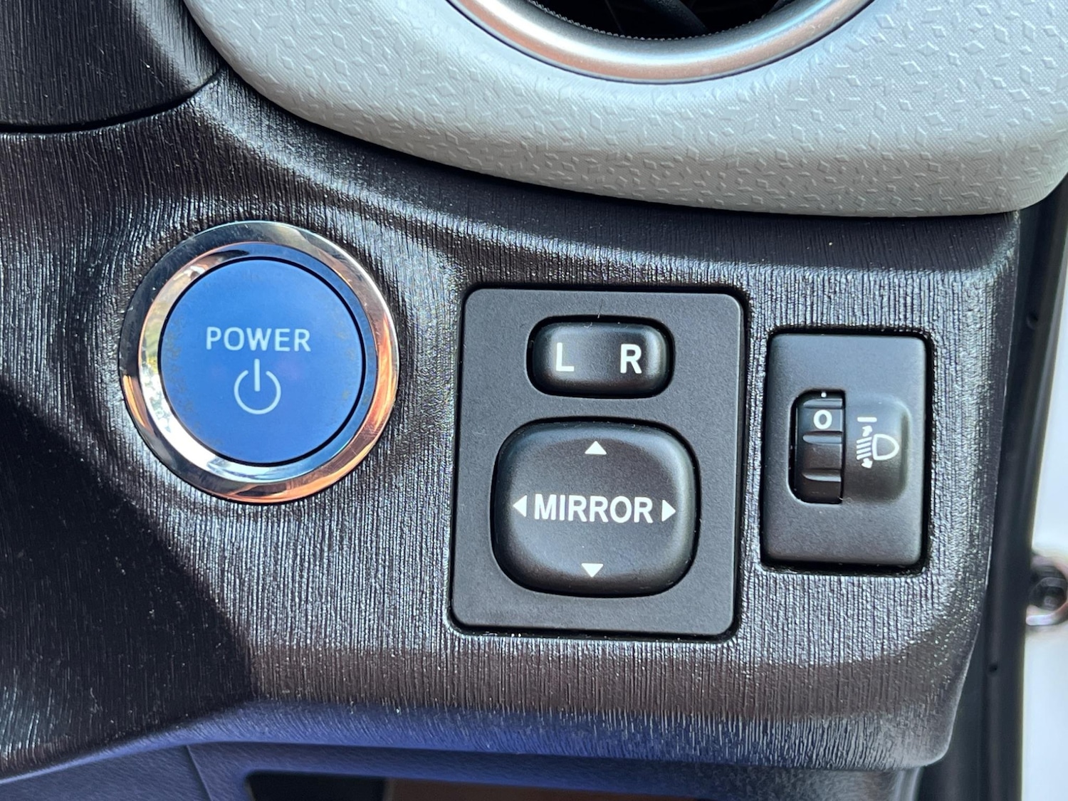 Used Toyota Yaris 2013 for sale - 76953914: Photo 34