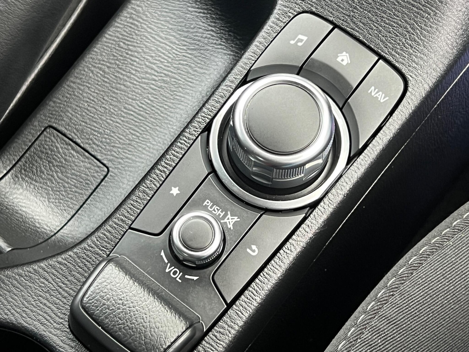 Used Mazda Mazda2 2019 for sale - 76953913: Photo 29