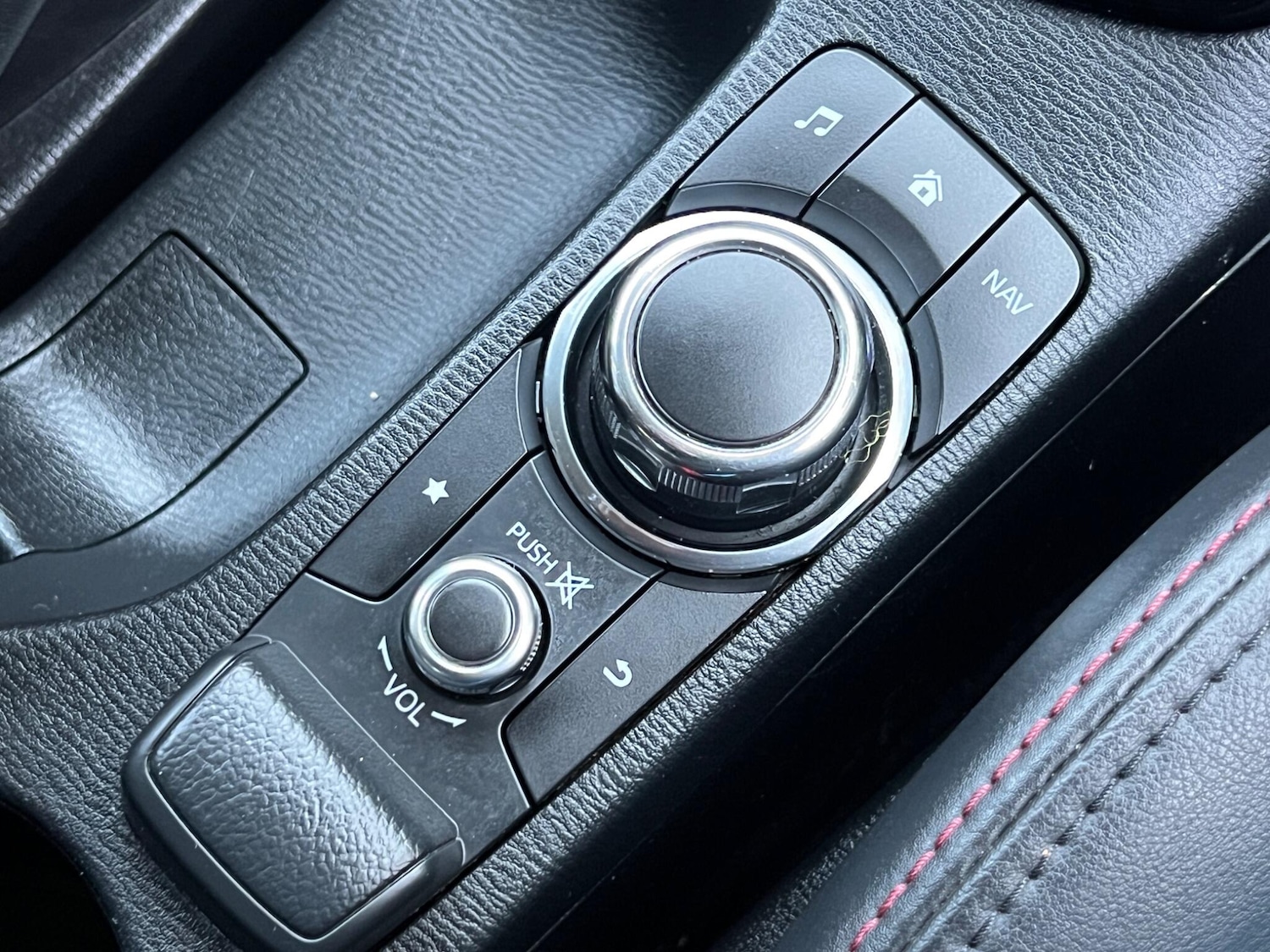 Used Mazda CX-3 2015 for sale - 76975628: Photo 34