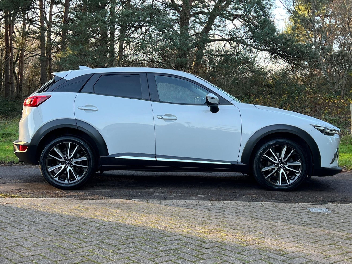 Used Mazda CX-3 2015 for sale - 76975628: Photo 6