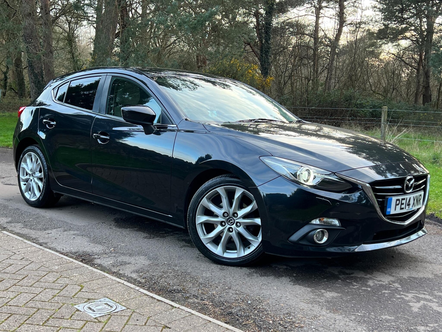 Used Mazda Mazda3 2014 for sale - 77883142: Photo 4