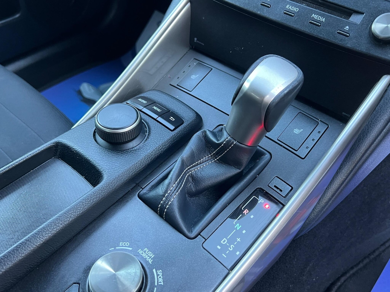 Used Lexus IS 2016 for sale - 77978012: Photo 3