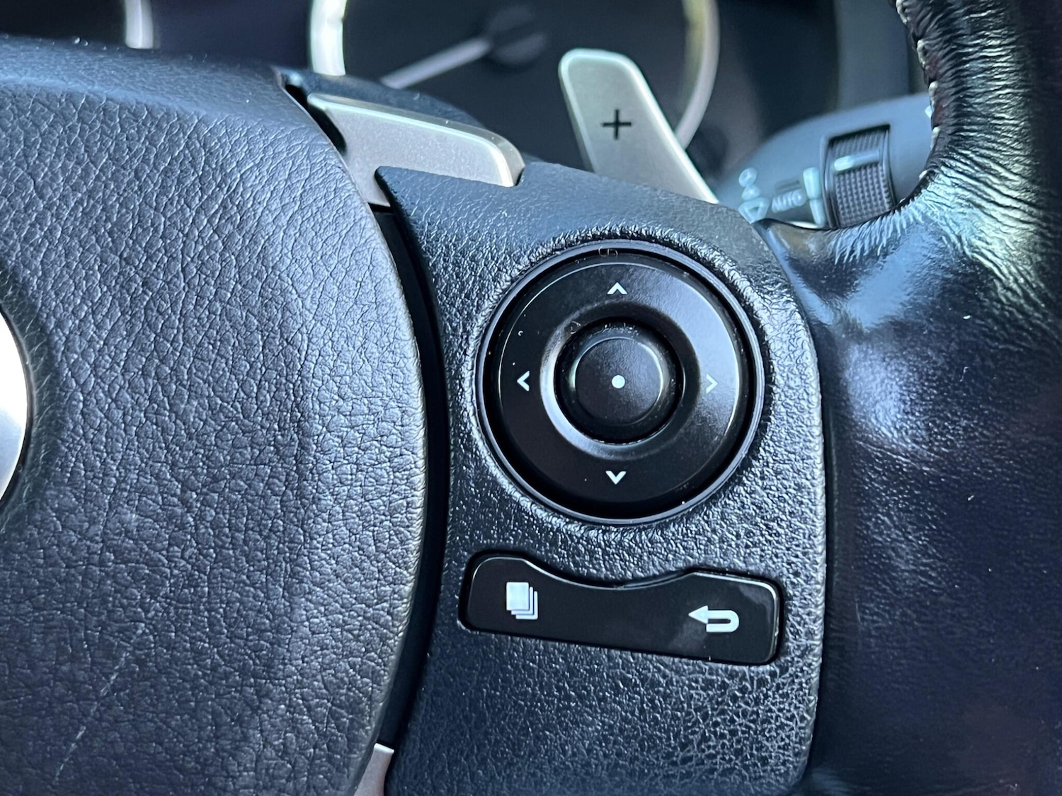 Used Lexus IS 2016 for sale - 77978012: Photo 36