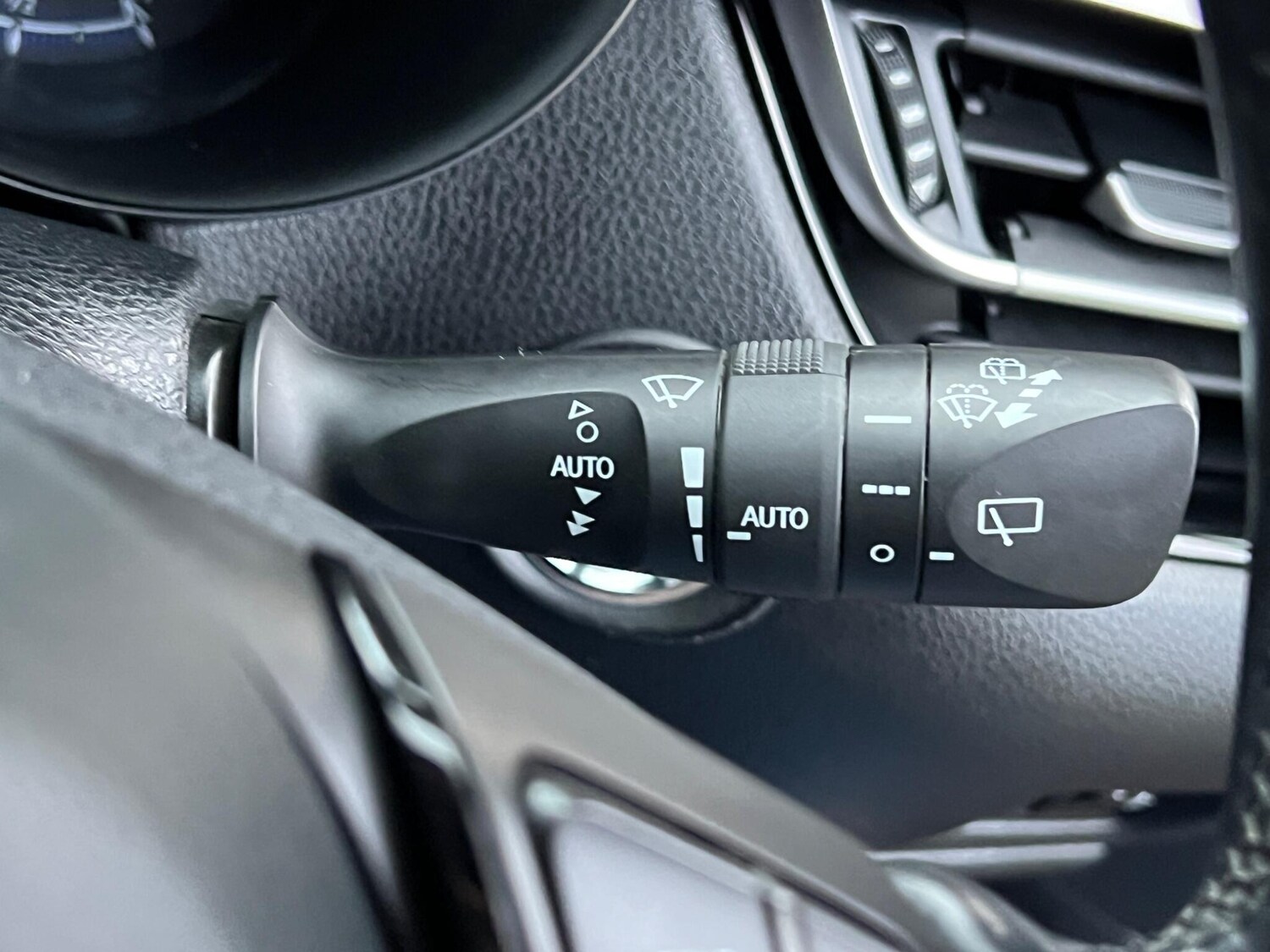 Used Toyota C-HR 2017 for sale - 77427696: Photo 34