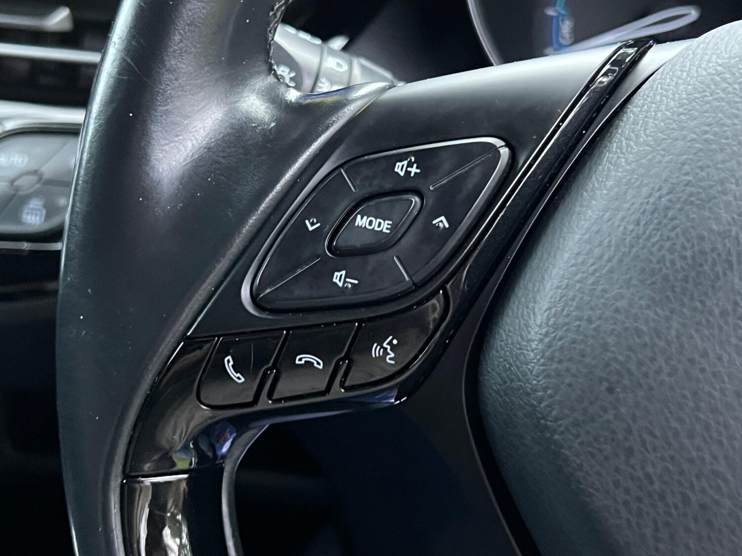 Used Toyota C-HR 2017 for sale - 77427696: Photo 36