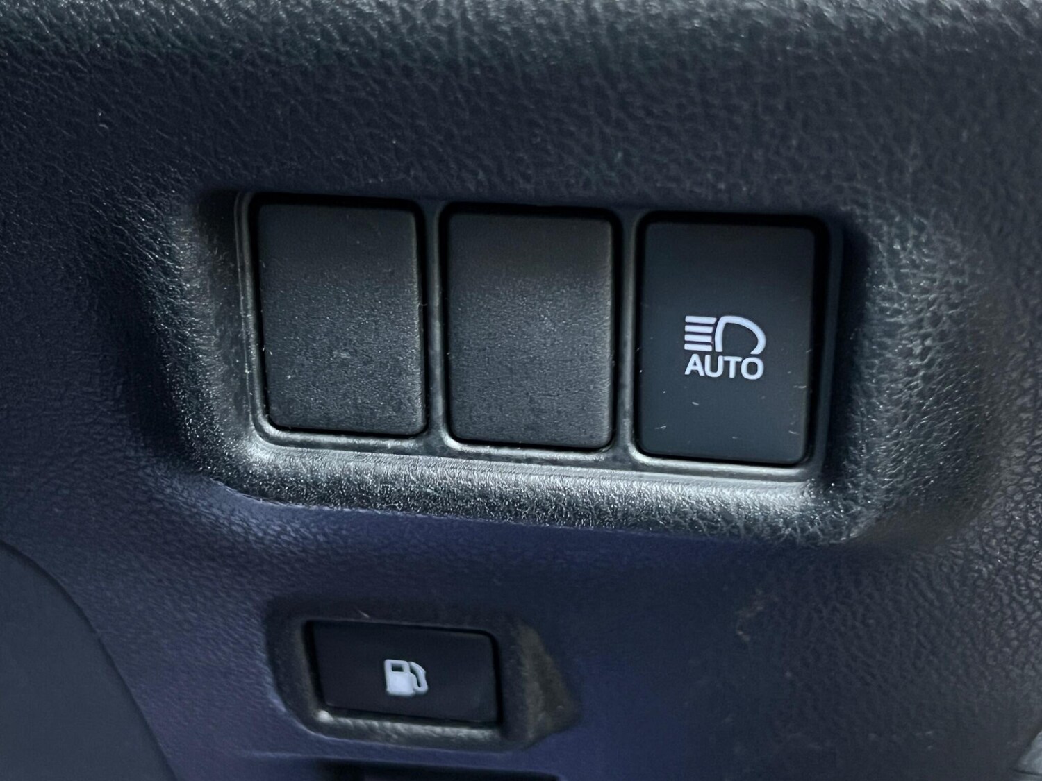 Used Toyota C-HR 2017 for sale - 77427696: Photo 39