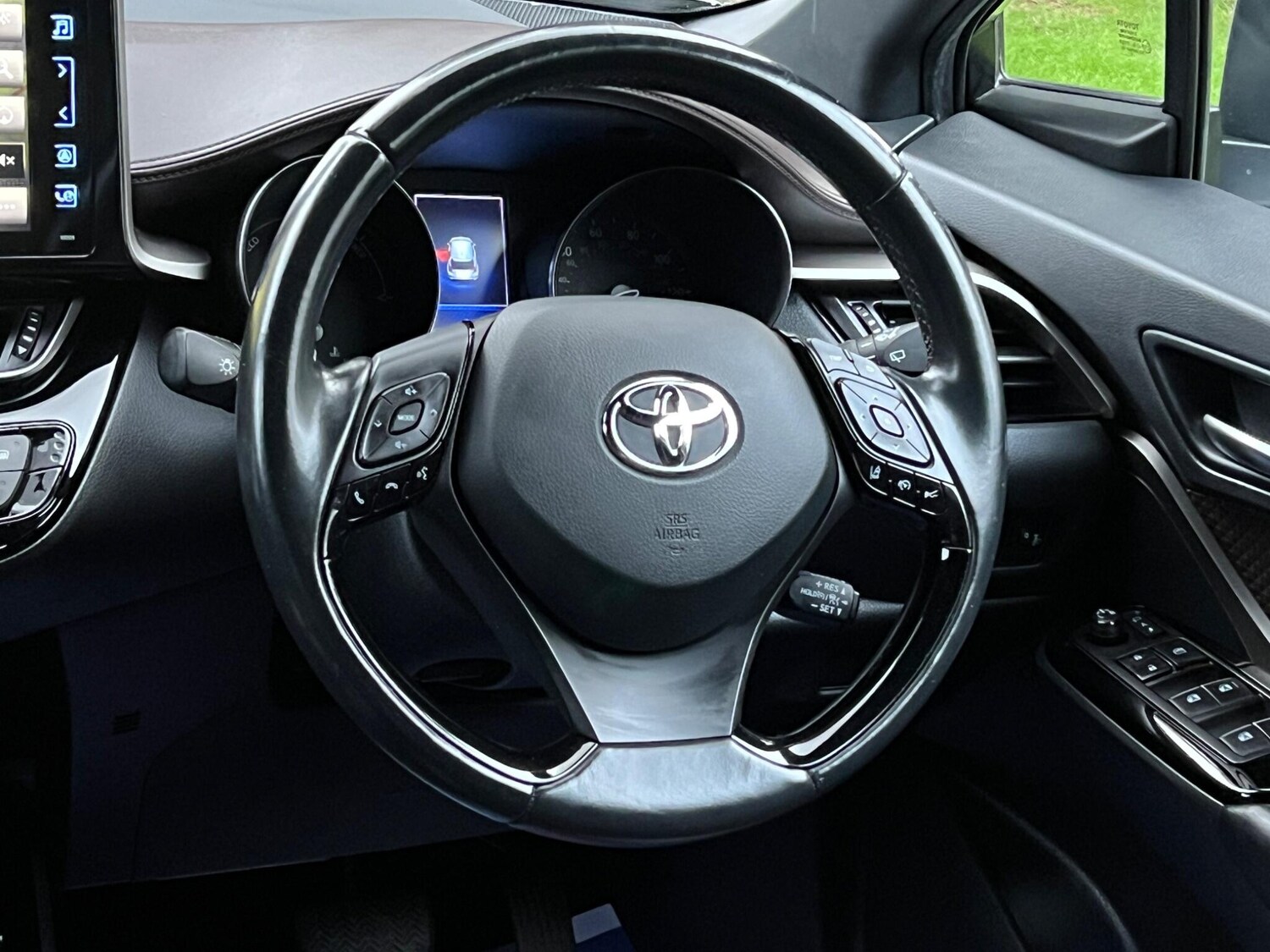 Used Toyota C-HR 2017 for sale - 77427696: Photo 46