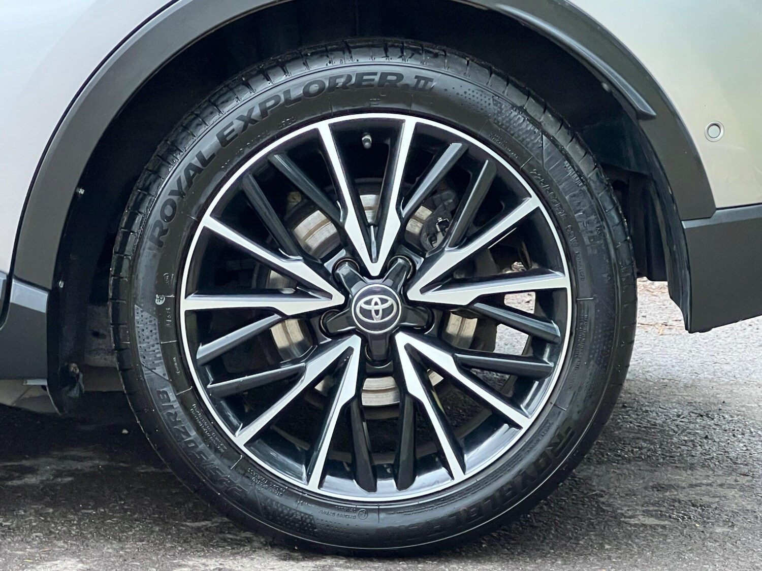 Used Toyota C-HR 2017 for sale - 77427696: Photo 8