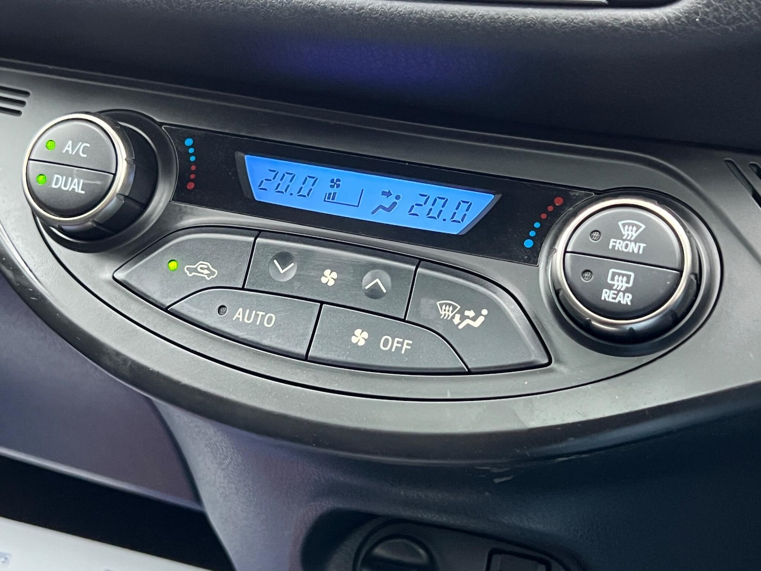 Used Toyota Yaris for sale - 77537263: Photo 25