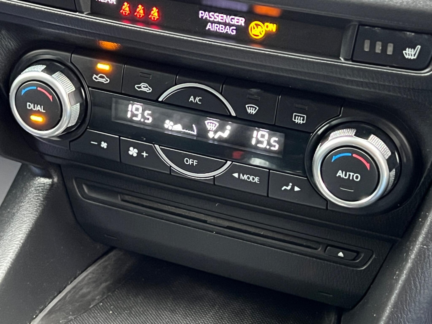 Used Mazda Mazda3 2014 for sale - 77657749: Photo 28