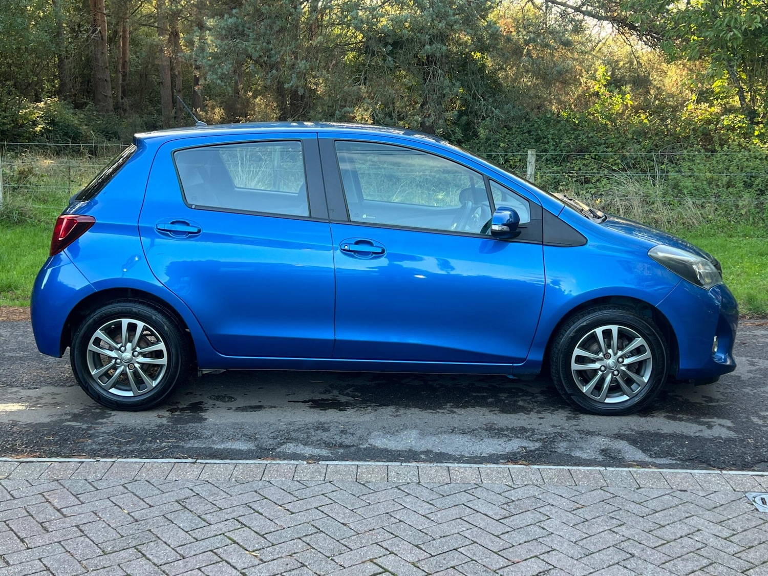 Used Toyota Yaris 2015 for sale - 76953945: Photo 19