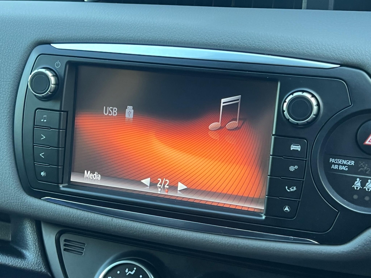 Used Toyota Yaris 2015 for sale - 76953945: Photo 21