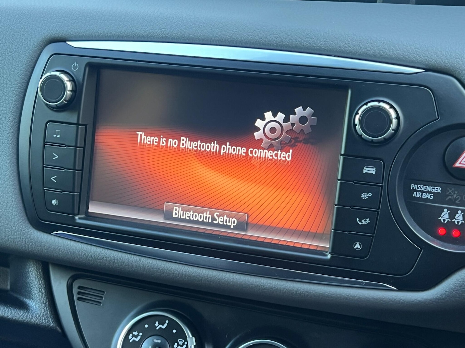 Used Toyota Yaris 2015 for sale - 76953945: Photo 22