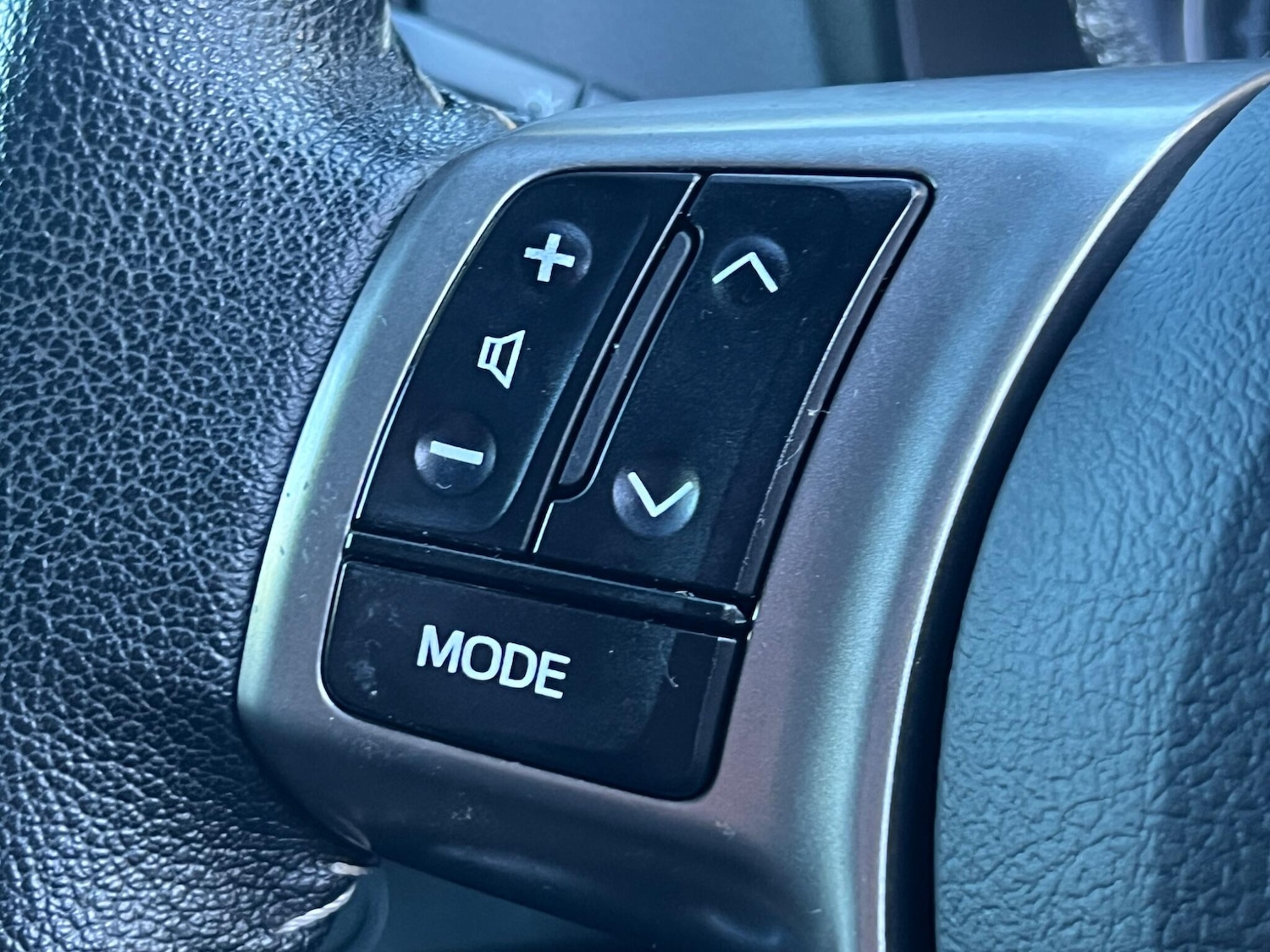 Used Toyota Yaris 2015 for sale - 76953945: Photo 26