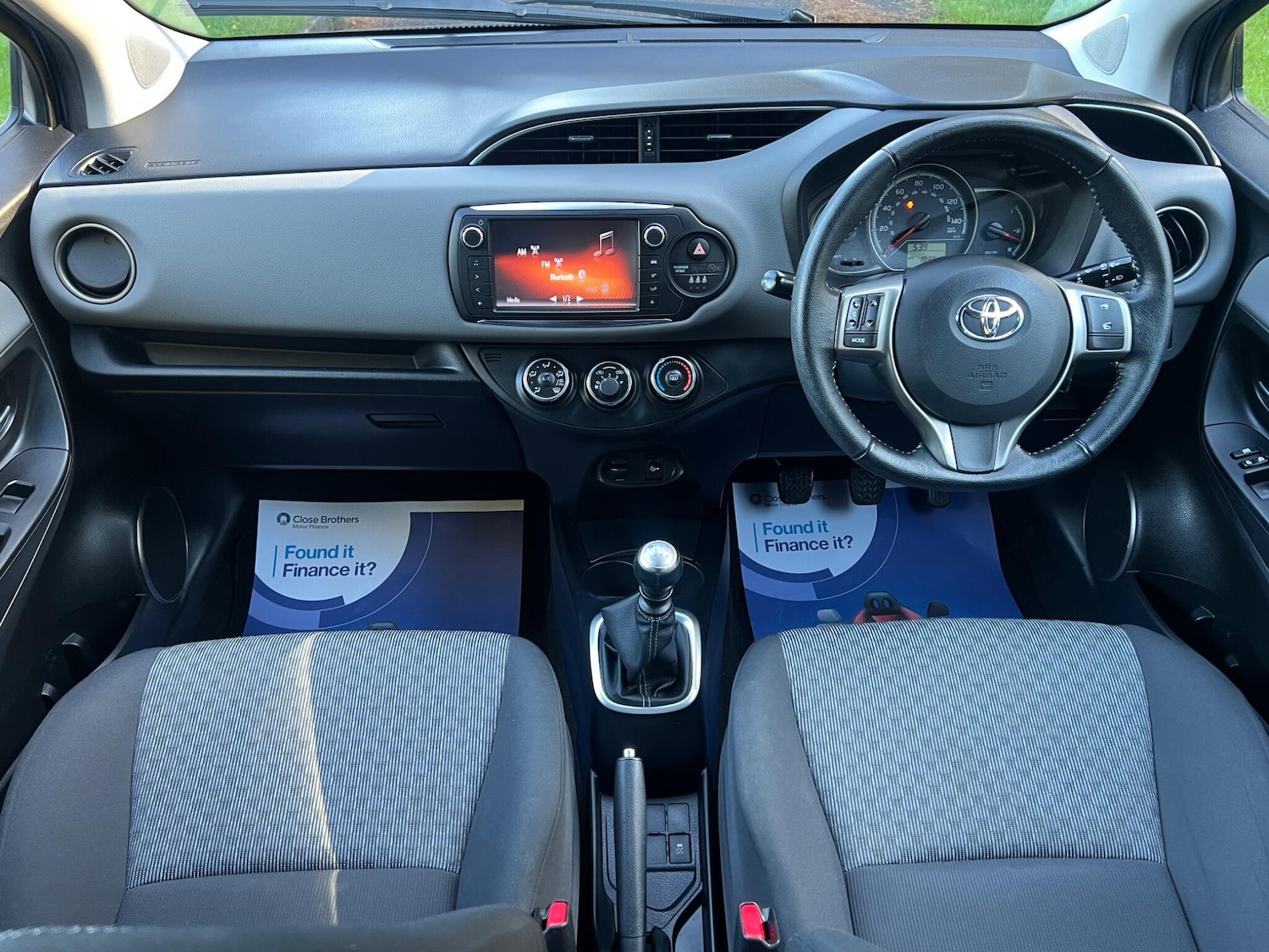 Used Toyota Yaris 2015 for sale - 76953945: Photo 35