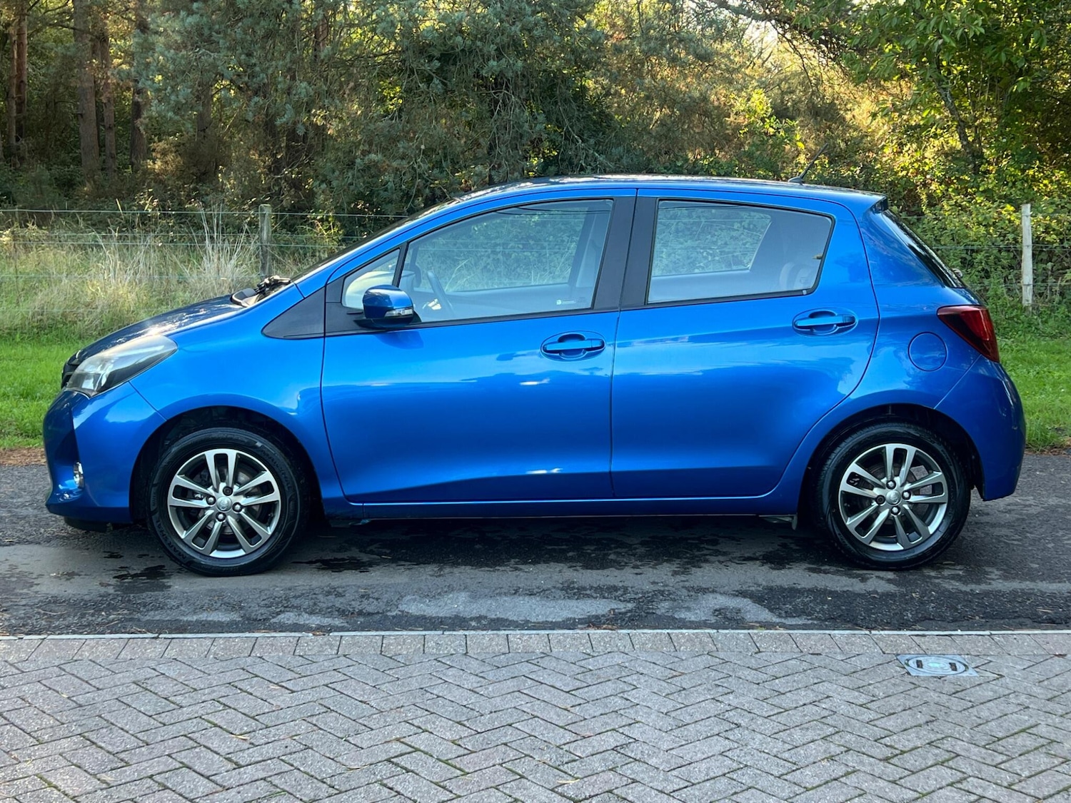 Used Toyota Yaris 2015 for sale - 76953945: Photo 46