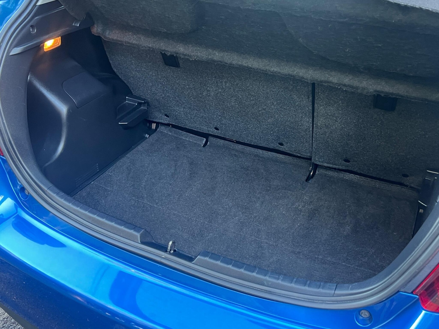 Used Toyota Yaris 2015 for sale - 76953945: Photo 49