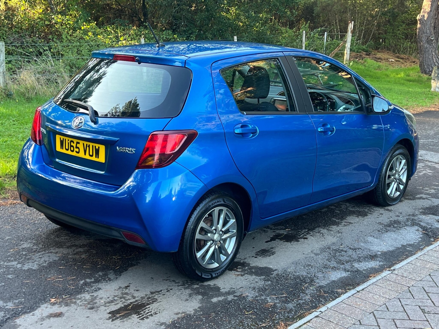 Used Toyota Yaris 2015 for sale - 76953945: Photo 5