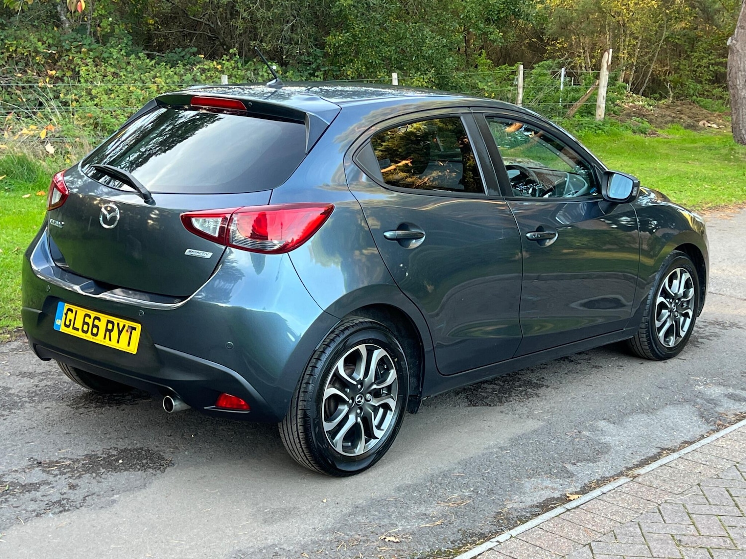 Used Mazda Mazda2 2016 for sale - 76953240: Photo 5