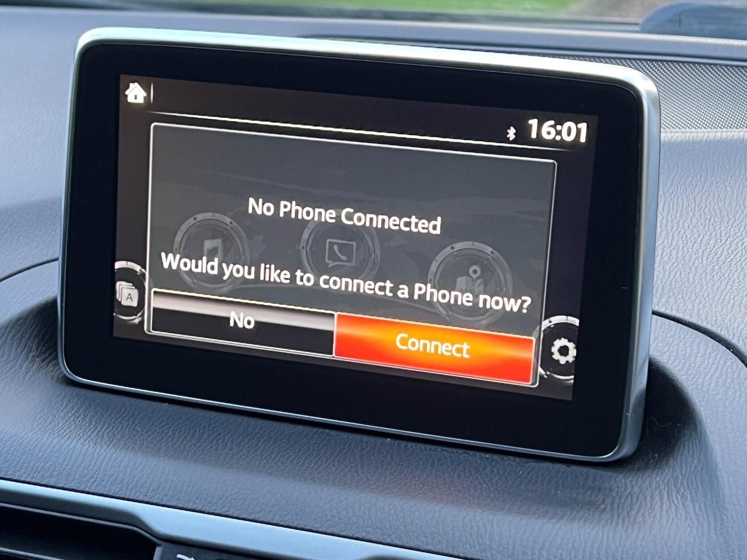 Used Mazda Mazda3 2014 for sale - 77440960: Photo 25