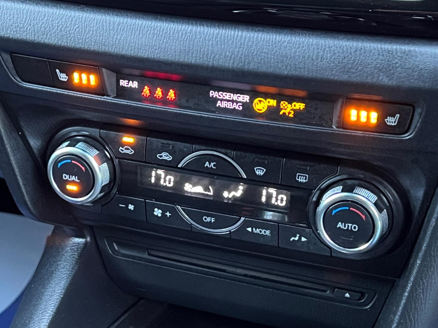 Used Mazda Mazda3 2014 for sale - 77440960: Photo 27