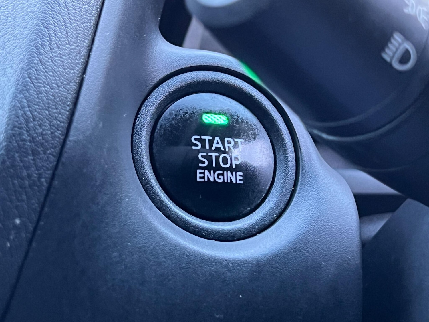 Used Mazda Mazda3 2014 for sale - 77440960: Photo 28