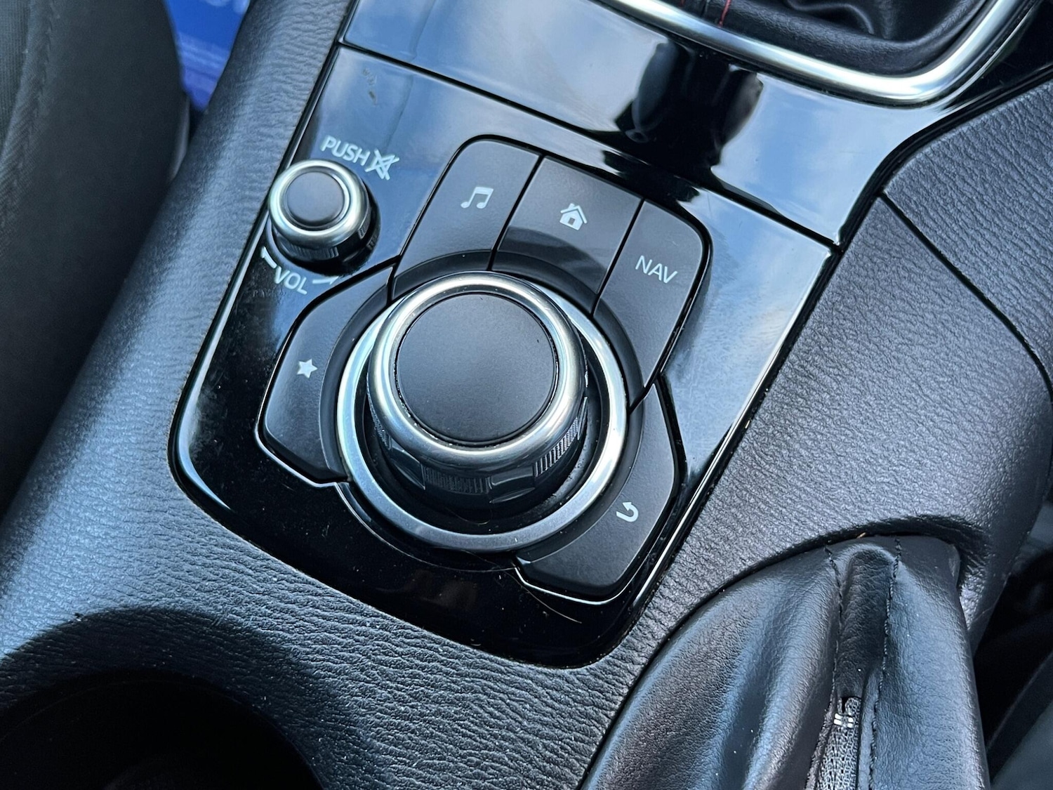 Used Mazda Mazda3 2014 for sale - 77440960: Photo 29