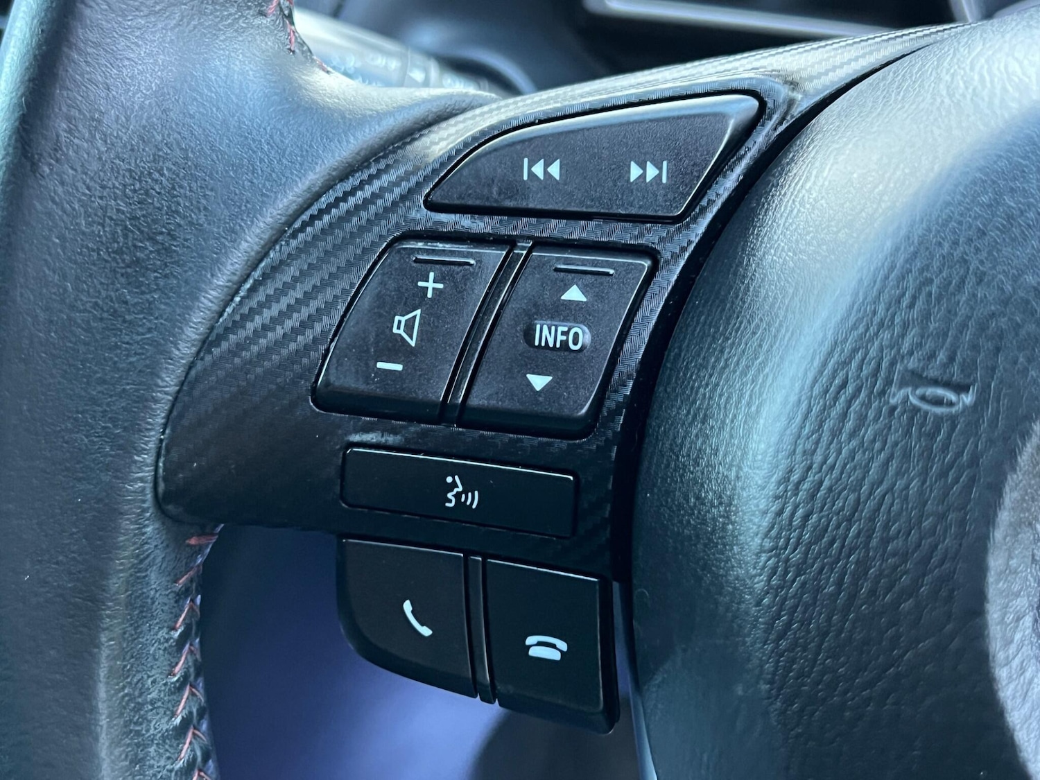 Used Mazda Mazda3 2014 for sale - 77440960: Photo 34