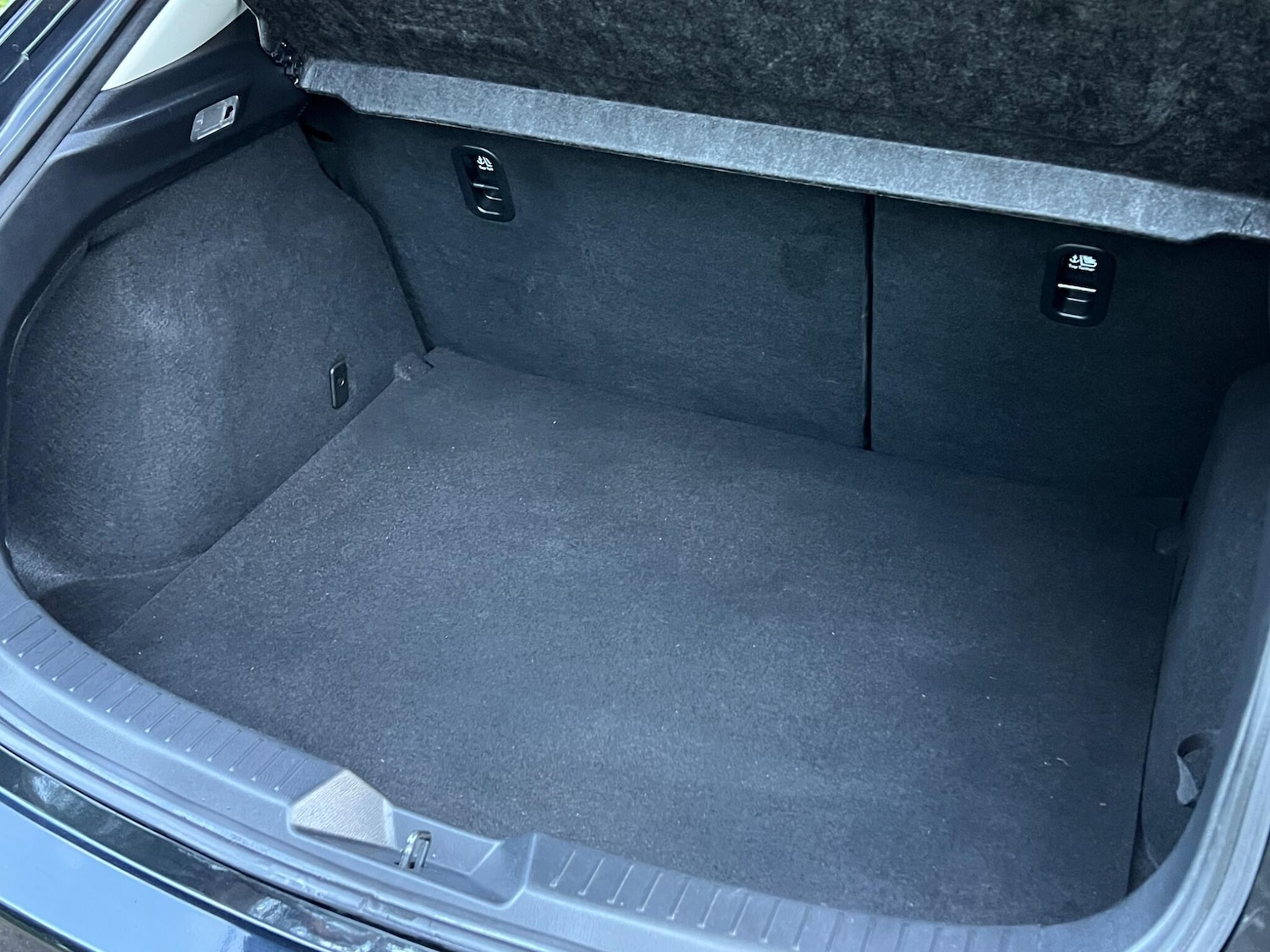 Used Mazda Mazda3 2014 for sale - 77440960: Photo 58