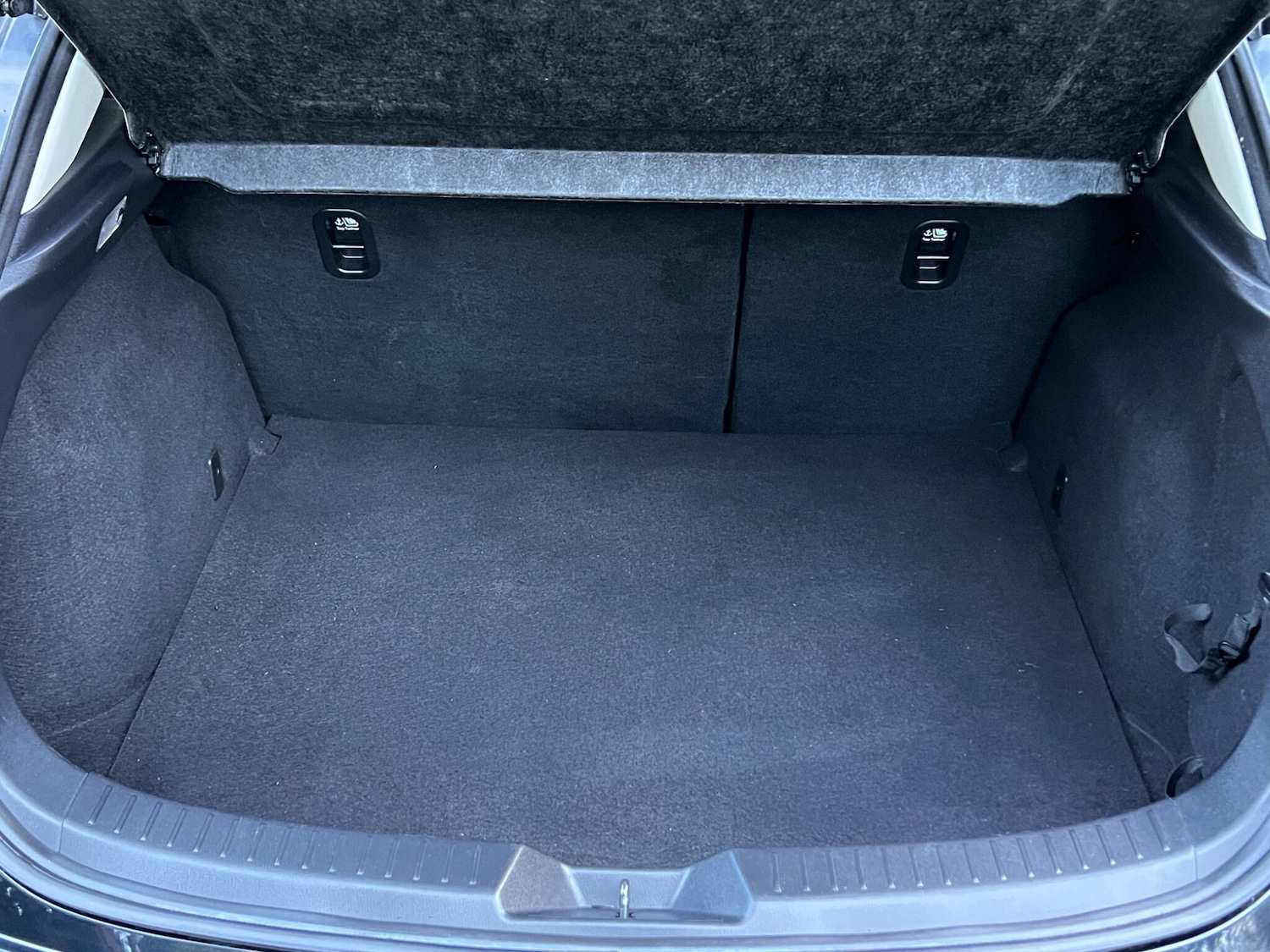 Used Mazda Mazda3 2014 for sale - 77440960: Photo 59