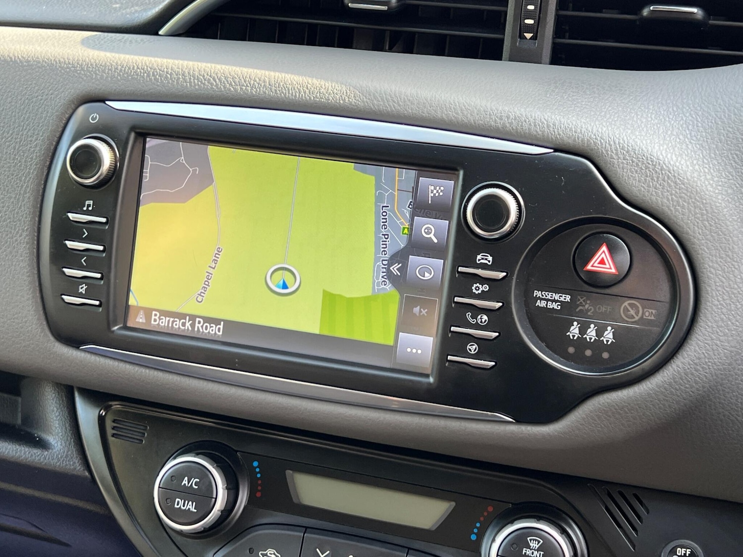 Used Toyota Yaris 2017 for sale - 78170192: Photo 2