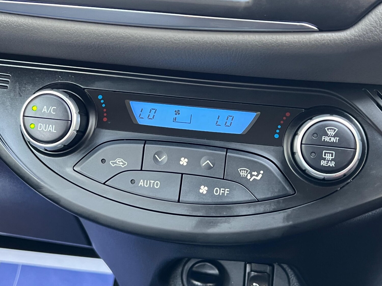 Used Toyota Yaris 2017 for sale - 78170192: Photo 21