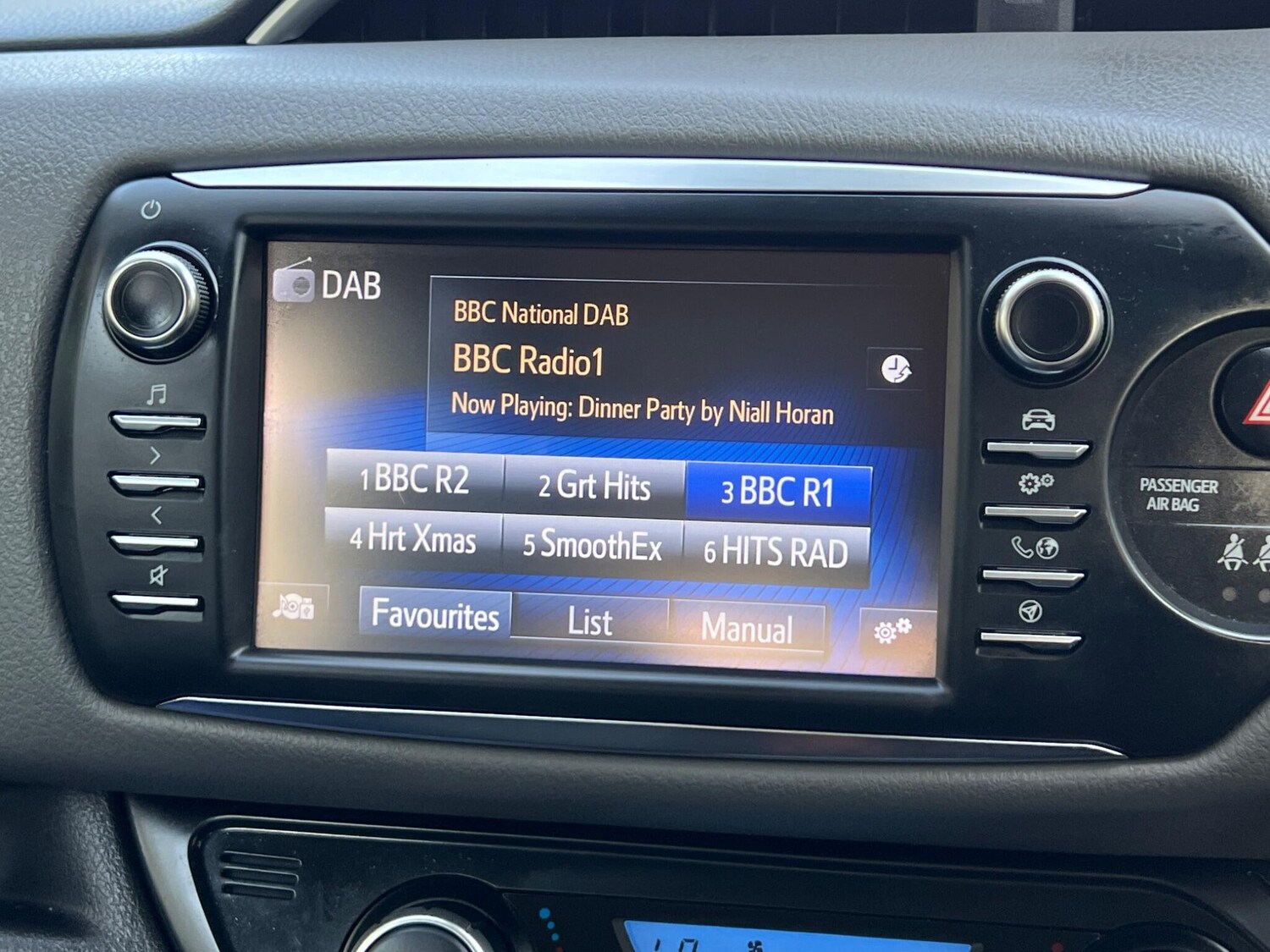 Used Toyota Yaris 2017 for sale - 78170192: Photo 24