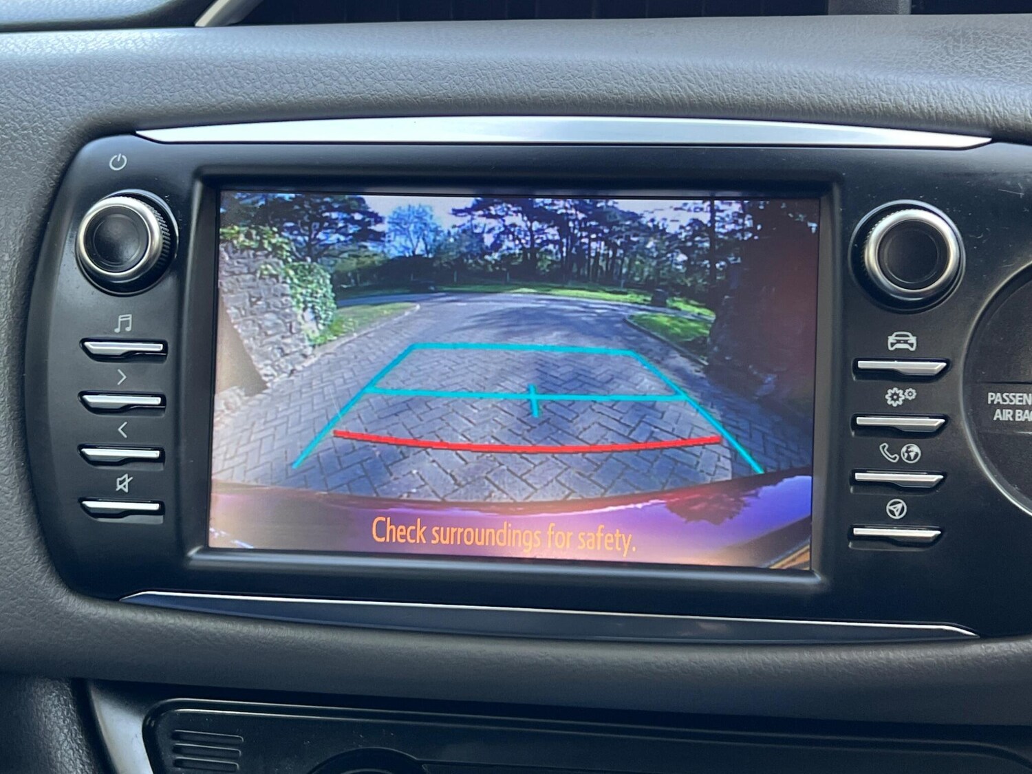 Used Toyota Yaris 2017 for sale - 78170192: Photo 25