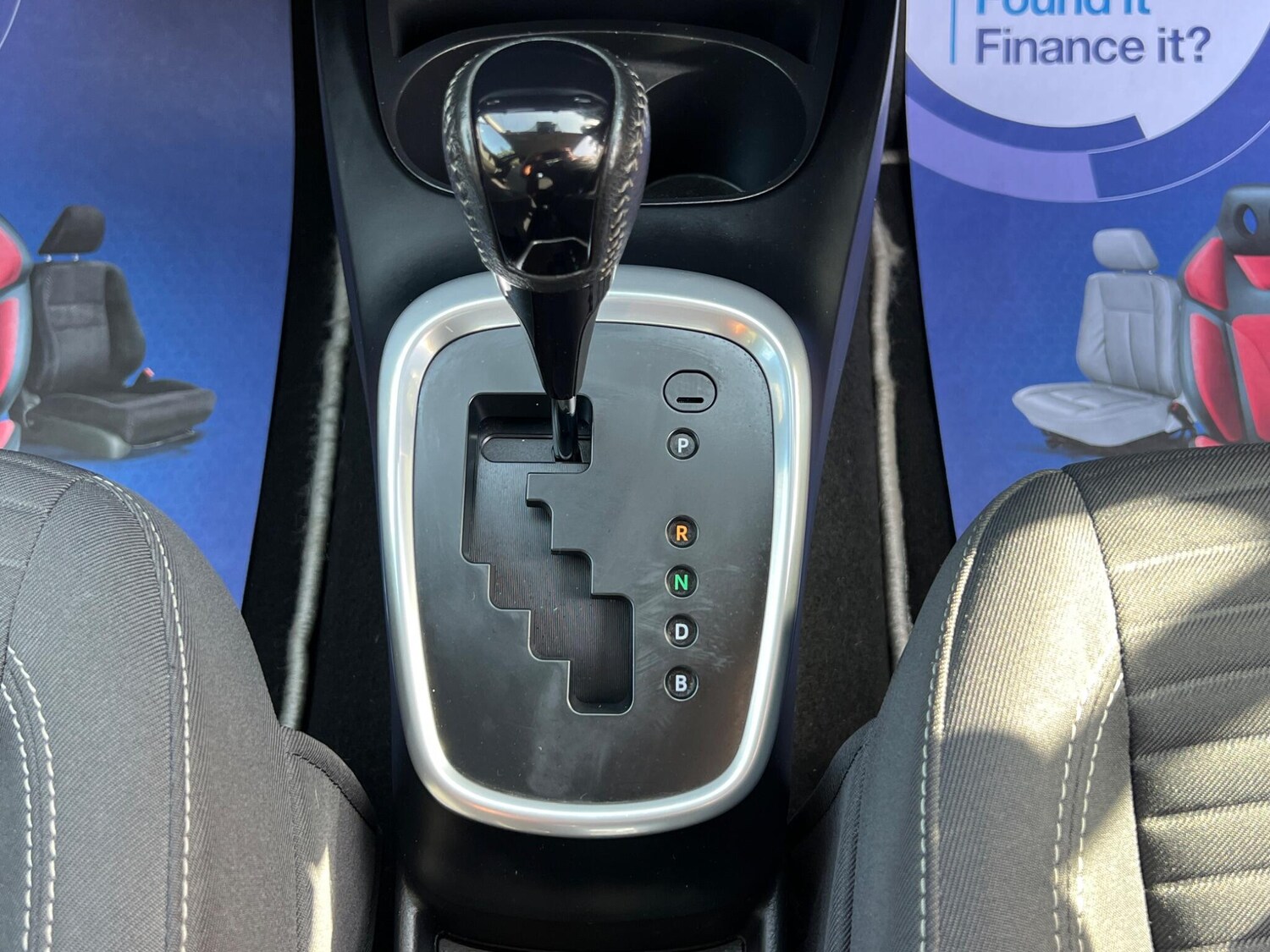 Used Toyota Yaris 2017 for sale - 78170192: Photo 29