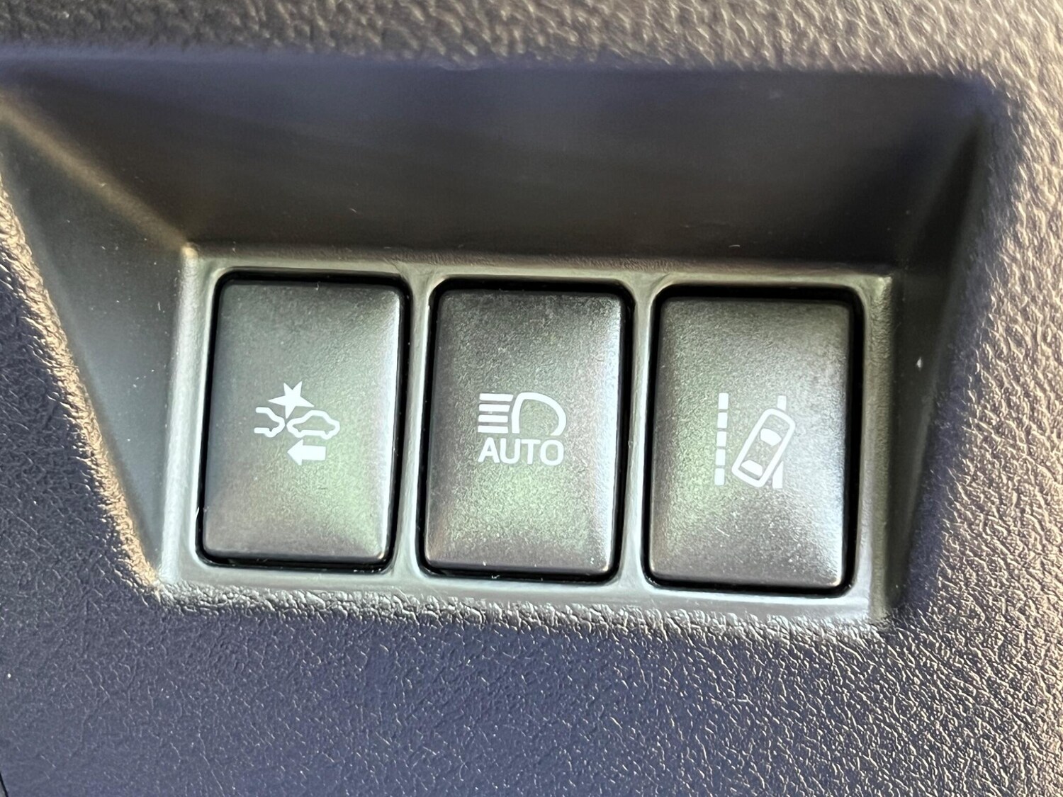 Used Toyota Yaris 2017 for sale - 78170192: Photo 33