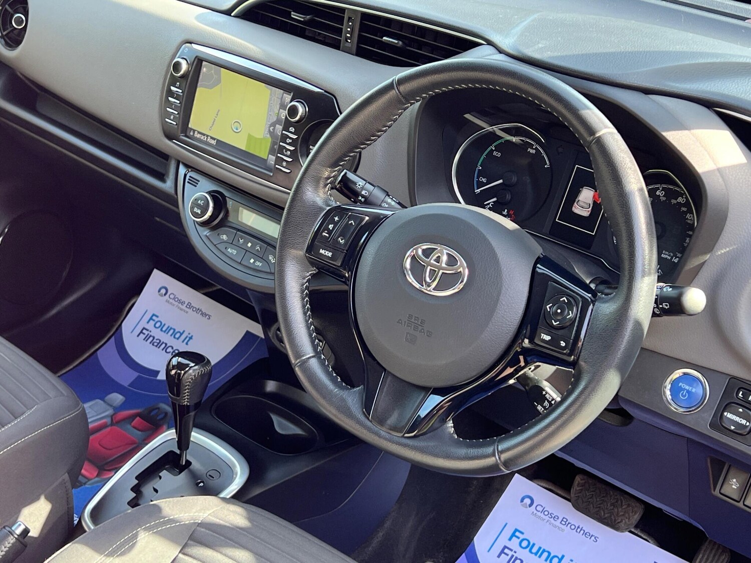 Used Toyota Yaris 2017 for sale - 78170192: Photo 38