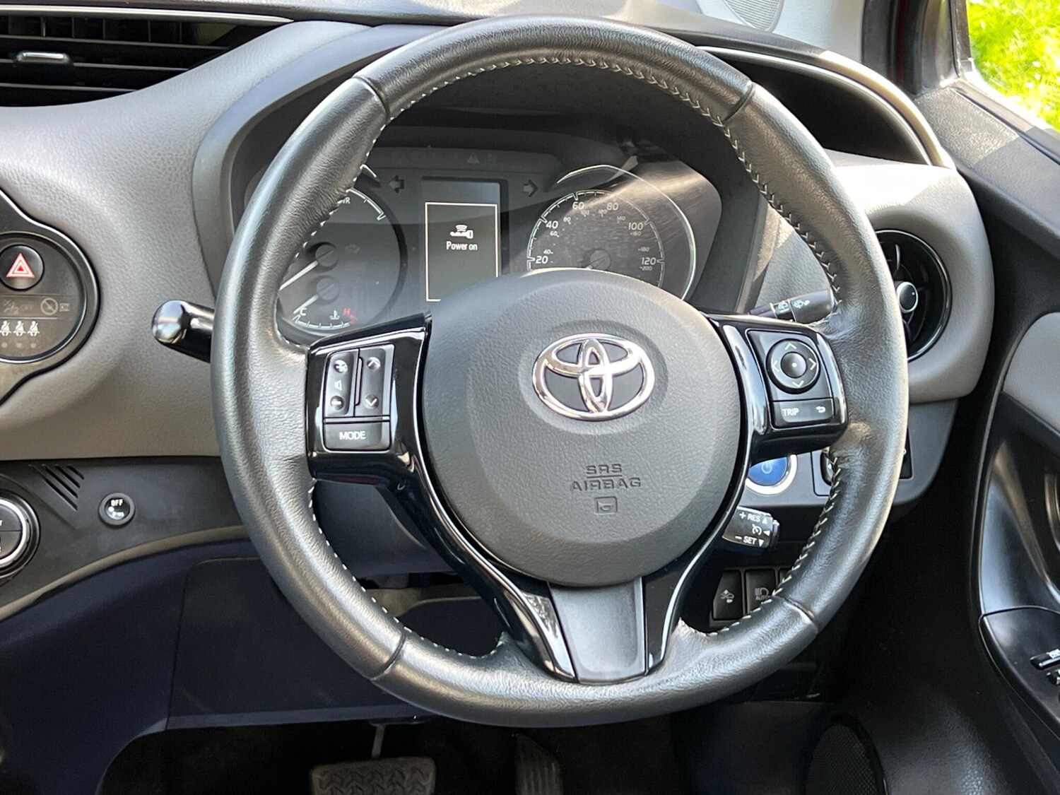 Used Toyota Yaris 2017 for sale - 78170192: Photo 41