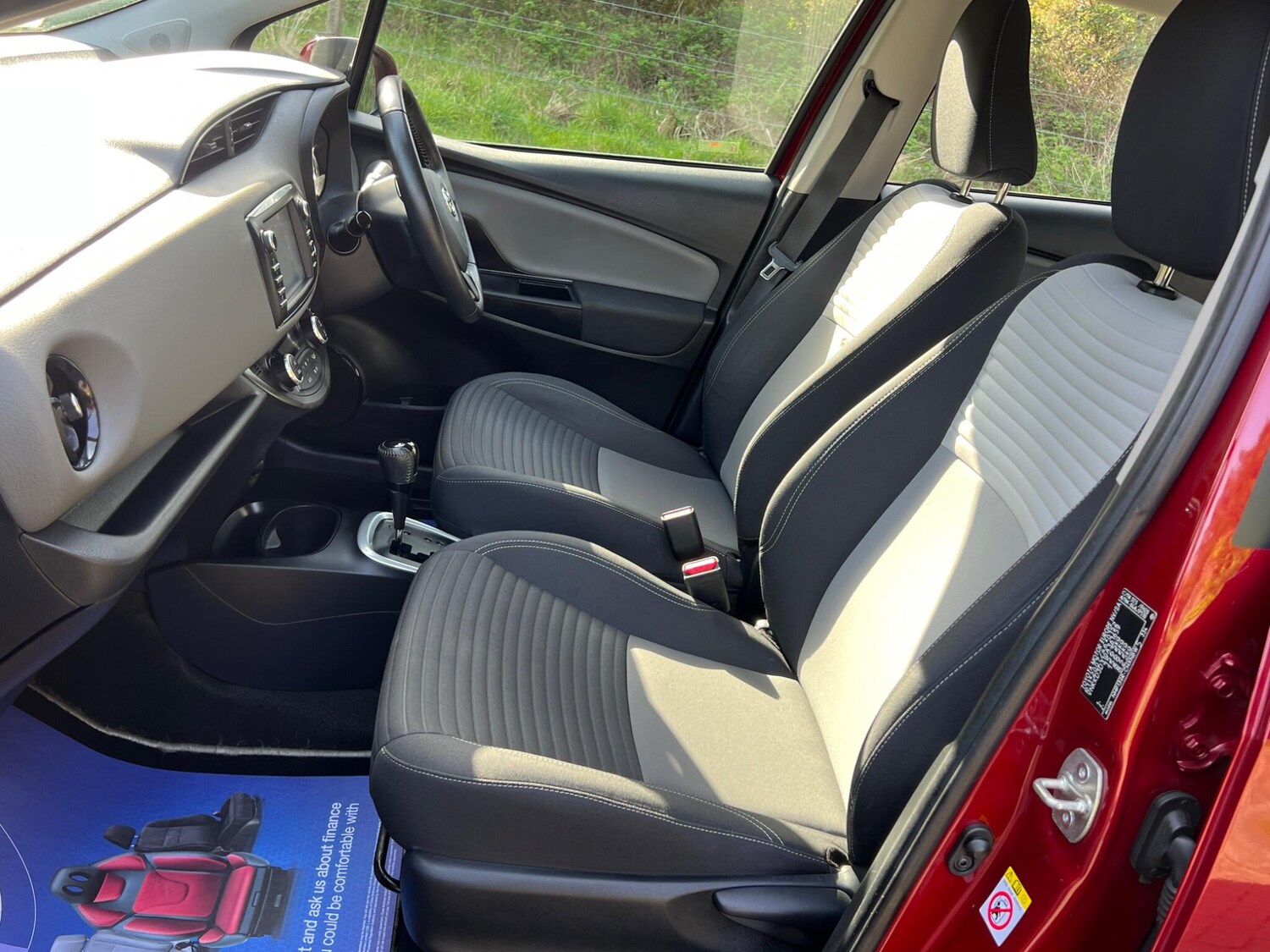 Used Toyota Yaris 2017 for sale - 78170192: Photo 47