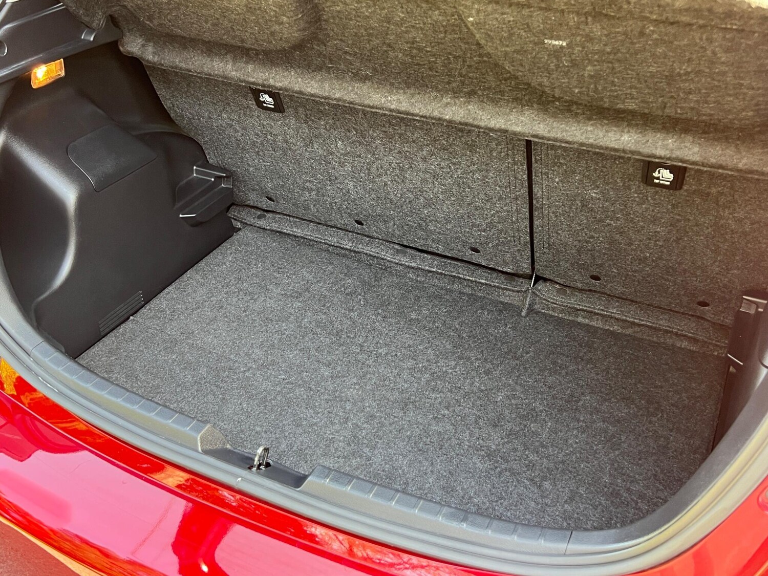 Used Toyota Yaris 2017 for sale - 78170192: Photo 57