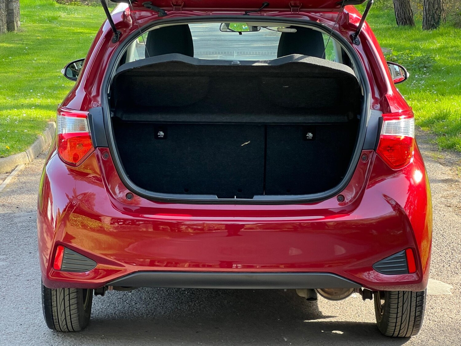 Used Toyota Yaris 2017 for sale - 78170192: Photo 59