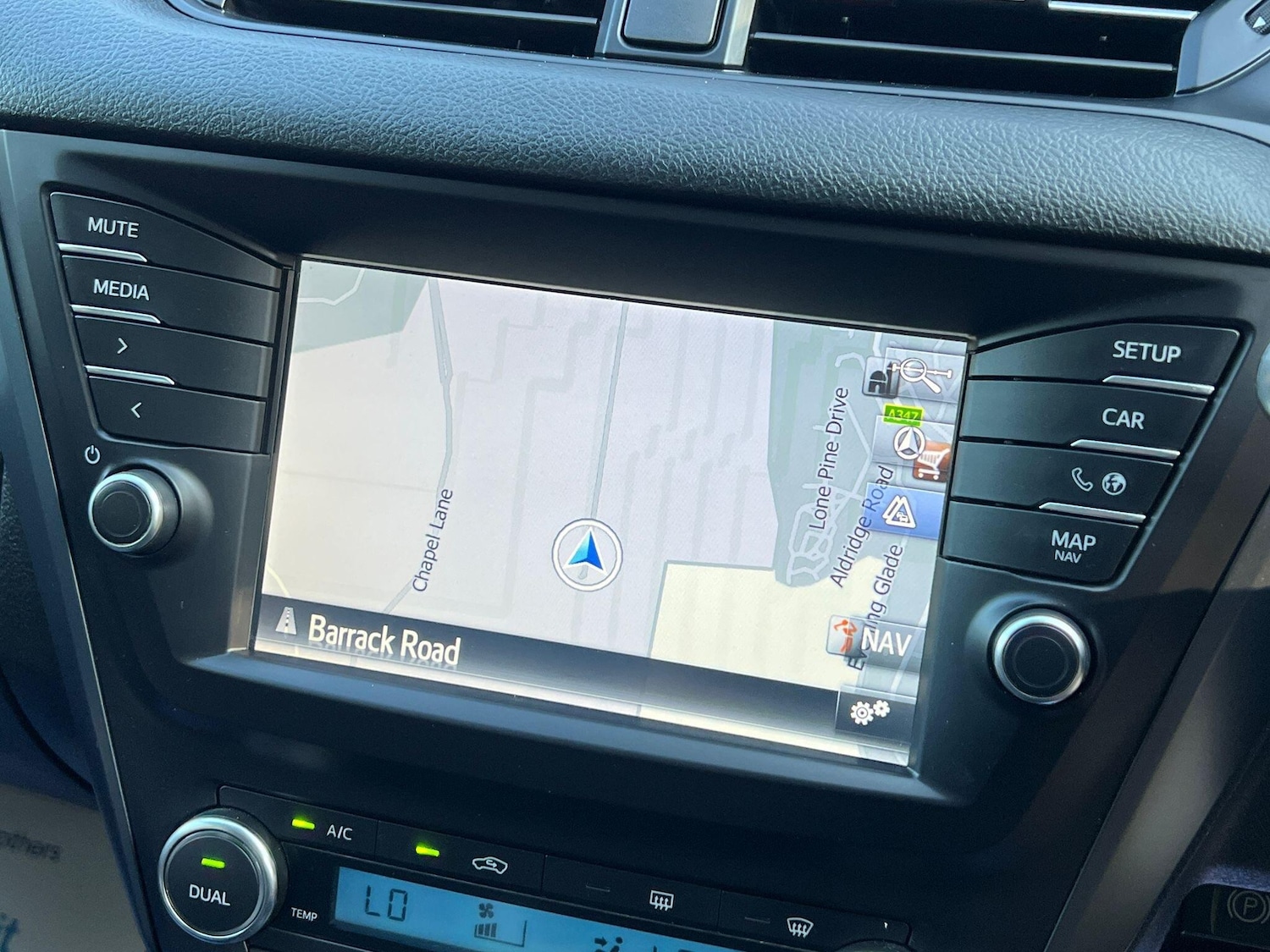 Used Toyota Avensis 2015 for sale - 76953296: Photo 2