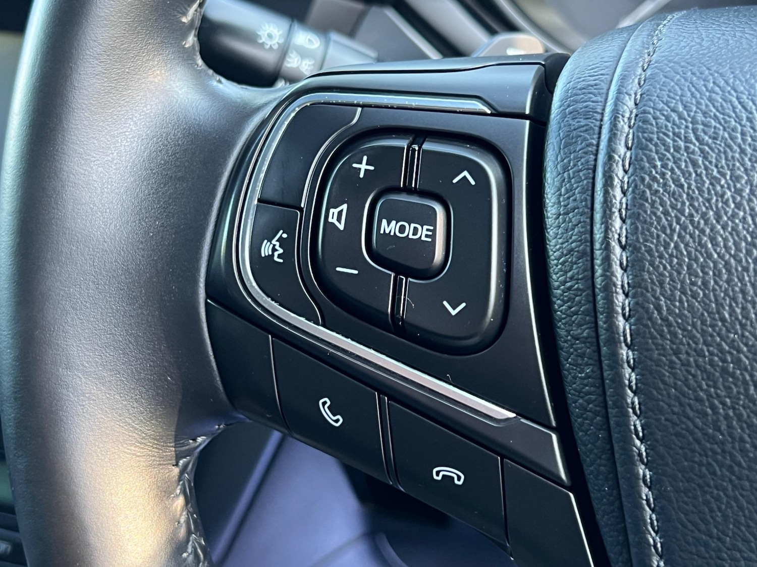 Used Toyota Avensis 2015 for sale - 76953296: Photo 31