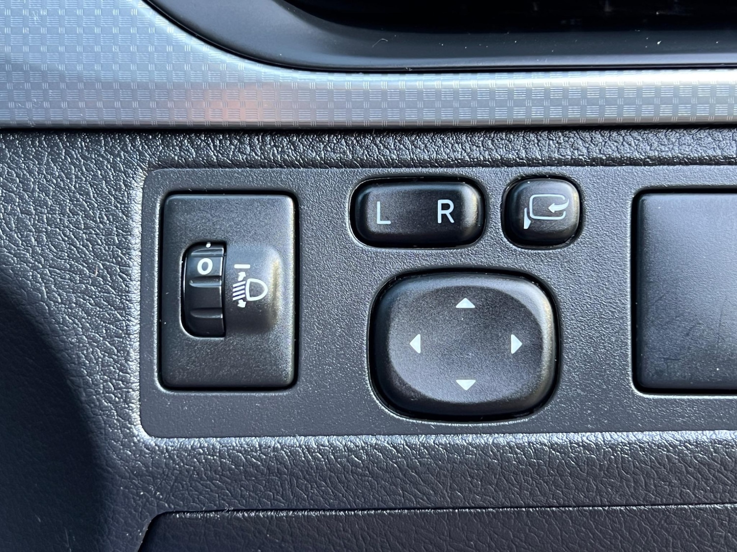 Used Toyota Avensis 2015 for sale - 76953296: Photo 34